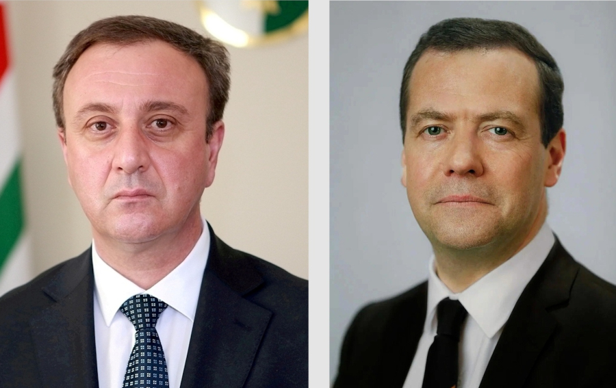 Владимир Делба поздравил Дмитрия Медведева с Днем Победы