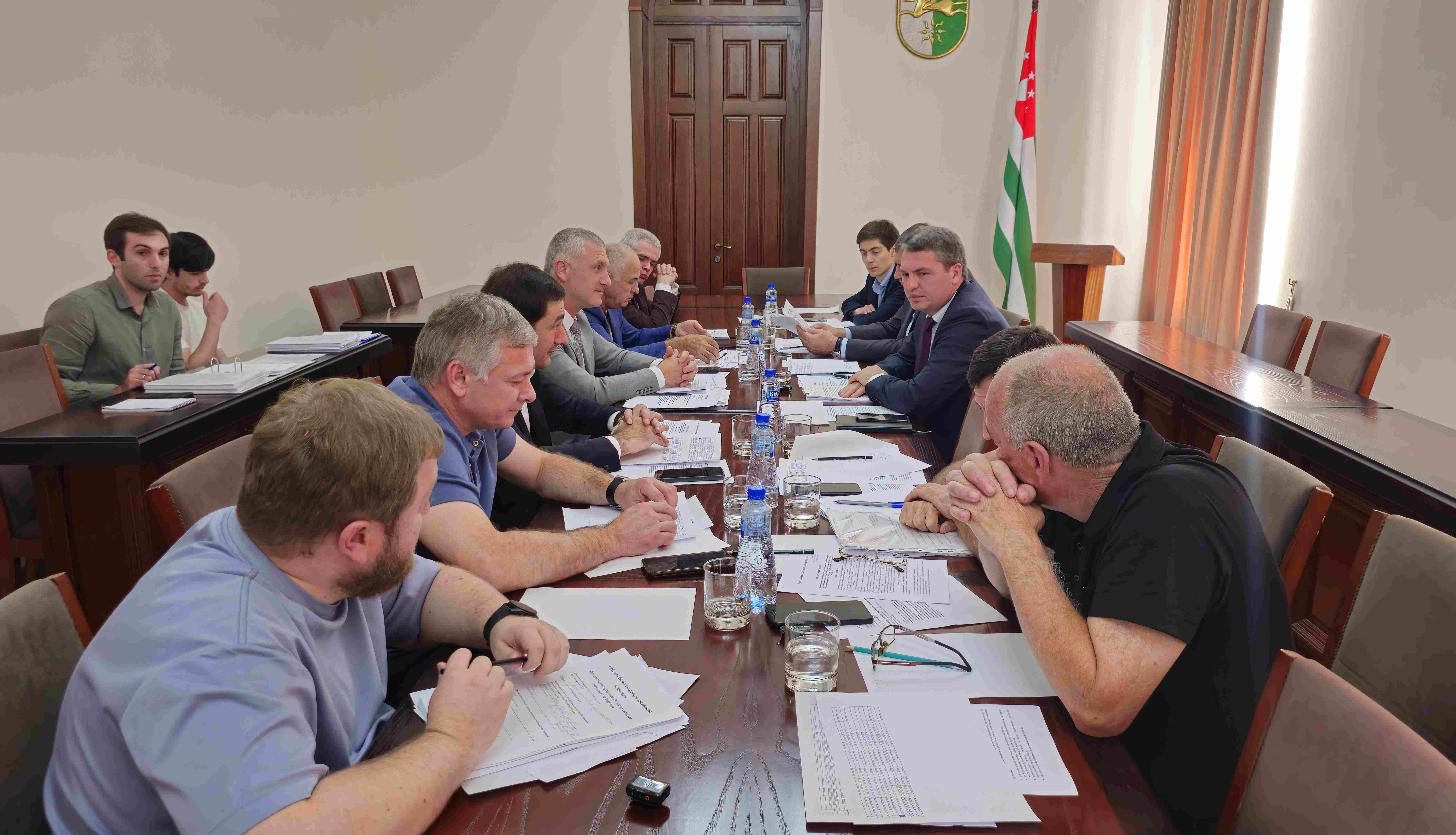 Джансух Нанба провел очередное заседание комиссии по реализации программы «Развитие сельских территорий на 2026 год»